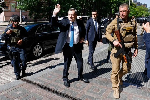 Ông Macron cùng lãnh đạo Đức, Ý đến Ukraine, Điện Kremlin nói gì? - Ảnh 4. Ông Macron cùng lãnh đạo Đức, Ý đến Ukraine, Điện Kremlin nói gì? - Ảnh 4.