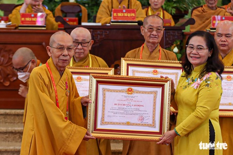 Hòa thượng Thích Lệ Trang làm trưởng Ban trị sự Giáo hội Phật giáo Việt Nam TP.HCM lần thứ X - Ảnh 5. Hòa thượng Thích Lệ Trang làm trưởng Ban trị sự Giáo hội Phật giáo Việt Nam TP.HCM lần thứ X - Ảnh 5.
