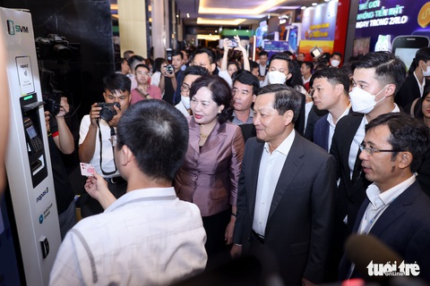 Khi bạn có thể thanh toán mọi thứ trong chiếc điện thoại - Ảnh 1. Khi bạn có thể thanh toán mọi thứ trong chiếc điện thoại - Ảnh 1.