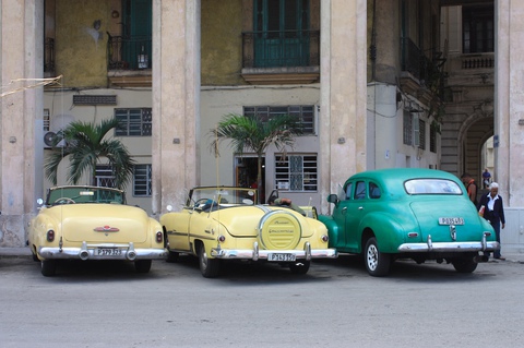 Thiếu xăng dầu, dân Cuba chuyển sang xe điện - Ảnh 2. Thiếu xăng dầu, dân Cuba chuyển sang xe điện - Ảnh 2.