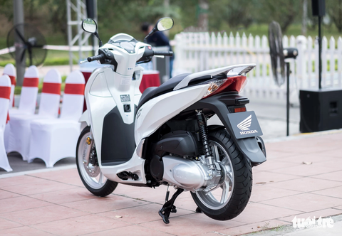 Dân buôn chào giá Honda SH300i 280 triệu đồng, cao gần gấp đôi bản 350 phân khối - Ảnh 8. Dân buôn chào giá Honda SH300i 280 triệu đồng, cao gần gấp đôi bản 350 phân khối - Ảnh 8.