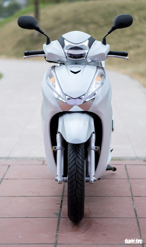Dân buôn chào giá Honda SH300i 280 triệu đồng, cao gần gấp đôi bản 350 phân khối - Ảnh 2. Dân buôn chào giá Honda SH300i 280 triệu đồng, cao gần gấp đôi bản 350 phân khối - Ảnh 2.