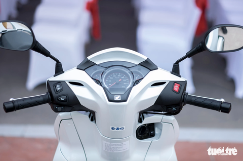 Dân buôn chào giá Honda SH300i 280 triệu đồng, cao gần gấp đôi bản 350 phân khối - Ảnh 5. Dân buôn chào giá Honda SH300i 280 triệu đồng, cao gần gấp đôi bản 350 phân khối - Ảnh 5.