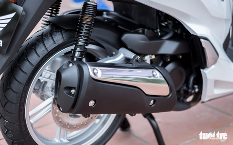 Dân buôn chào giá Honda SH300i 280 triệu đồng, cao gần gấp đôi bản 350 phân khối - Ảnh 6. Dân buôn chào giá Honda SH300i 280 triệu đồng, cao gần gấp đôi bản 350 phân khối - Ảnh 6.