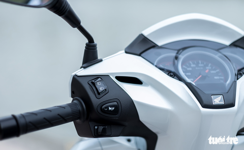 Dân buôn chào giá Honda SH300i 280 triệu đồng, cao gần gấp đôi bản 350 phân khối - Ảnh 7. Dân buôn chào giá Honda SH300i 280 triệu đồng, cao gần gấp đôi bản 350 phân khối - Ảnh 7.