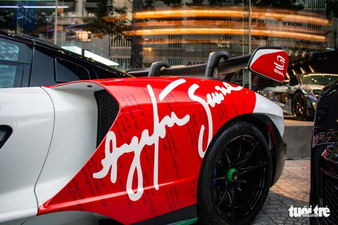 Chiêm ngưỡng McLaren Senna thứ hai về Việt Nam: Giá hàng chục tỉ đồng, khoác bộ áo đặc biệt - Ảnh 5. Chiêm ngưỡng McLaren Senna thứ hai về Việt Nam: Giá hàng chục tỉ đồng, khoác bộ áo đặc biệt - Ảnh 5.