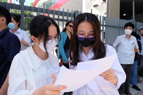 Hà Nội công bố điểm thi vào lớp 10 năm học 2022-2023 - Ảnh 1. Hà Nội công bố điểm thi vào lớp 10 năm học 2022-2023 - Ảnh 1.