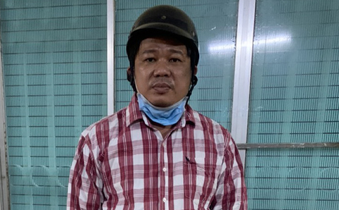 Khởi tố nghi phạm lừa tráo vàng giả lấy vàng thật tại tiệm vàng - Ảnh 1. Khởi tố nghi phạm lừa tráo vàng giả lấy vàng thật tại tiệm vàng - Ảnh 1.