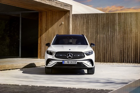 SUV bán chạy nhất của Mercedes-Benz GLC ra mắt thế hệ mới: Mọi bản đều có tùy chọn hybrid - Ảnh 15. SUV bán chạy nhất của Mercedes-Benz GLC ra mắt thế hệ mới: Mọi bản đều có tùy chọn hybrid - Ảnh 15.