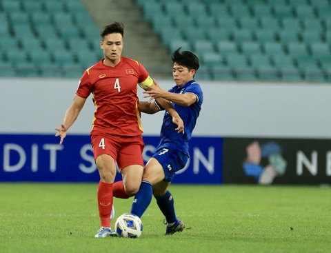 U23 Việt Nam đánh rơi chiến thắng trước U23 Thái Lan ở phút bù giờ - Ảnh 1. U23 Việt Nam đánh rơi chiến thắng trước U23 Thái Lan ở phút bù giờ - Ảnh 1.