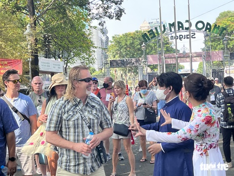 Khách Mỹ, Hàn Quốc... đến Việt Nam tăng hàng chục ngàn lượt - Ảnh 1. Khách Mỹ, Hàn Quốc... đến Việt Nam tăng hàng chục ngàn lượt - Ảnh 1.