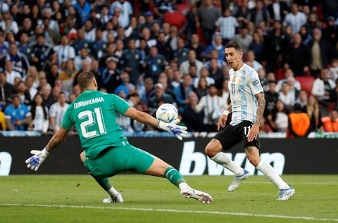 Messi tỏa sáng giúp Argentina đè bẹp Ý, đoạt Siêu cúp liên lục địa - Ảnh 3. Messi tỏa sáng giúp Argentina đè bẹp Ý, đoạt Siêu cúp liên lục địa - Ảnh 3.