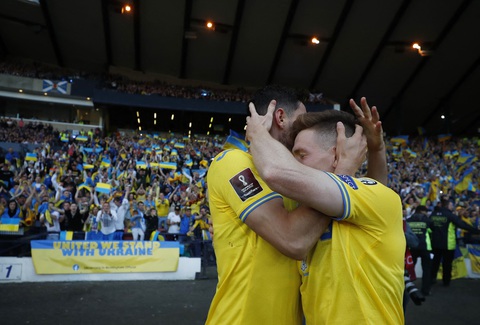 Ukraine vào chung kết để tranh suất cuối cùng của châu Âu dự World Cup 2022 - Ảnh 1. Ukraine vào chung kết để tranh suất cuối cùng của châu Âu dự World Cup 2022 - Ảnh 1.