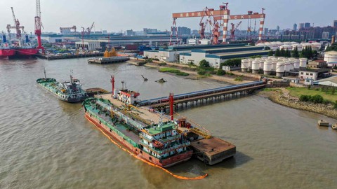 Trung Quốc nhập khẩu dầu thô nhiều nhất từ Nga - Ảnh 1. Trung Quốc nhập khẩu dầu thô nhiều nhất từ Nga - Ảnh 1.