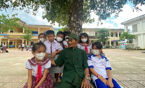 Để đất làm trường sướng cái bụng hơn - Ảnh 2. Để đất làm trường sướng cái bụng hơn - Ảnh 2.