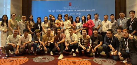 Nhà văn trẻ: Hiểu biết rộng hay thiếu vốn sống? - Ảnh 1. Nhà văn trẻ: Hiểu biết rộng hay thiếu vốn sống? - Ảnh 1.