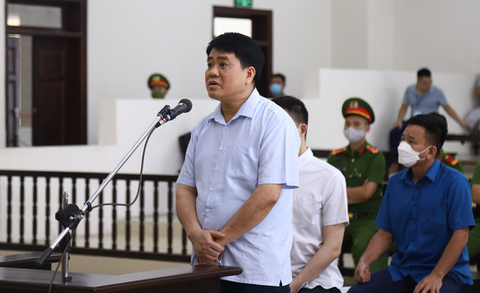 Ông Nguyễn Đức Chung phủ nhận công ty bán chế phẩm Redoxy-3C là ‘công ty gia đình’ - Ảnh 1. Ông Nguyễn Đức Chung phủ nhận công ty bán chế phẩm Redoxy-3C là ‘công ty gia đình’ - Ảnh 1.