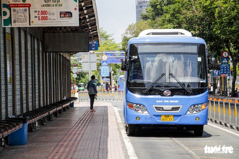 2 tuyến xe buýt được vào ga quốc nội Tân Sơn Nhất đón trả khách - Ảnh 1. 2 tuyến xe buýt được vào ga quốc nội Tân Sơn Nhất đón trả khách - Ảnh 1.
