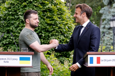 EU: Không có phản đối nào trong khối 27 quốc gia này về cấp tư cách ứng viên cho Ukraine - Ảnh 1. EU: Không có phản đối nào trong khối 27 quốc gia này về cấp tư cách ứng viên cho Ukraine - Ảnh 1.