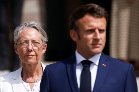 Thủ tướng Pháp xin từ chức, ông Macron bác đơn - Ảnh 1. Thủ tướng Pháp xin từ chức, ông Macron bác đơn - Ảnh 1.