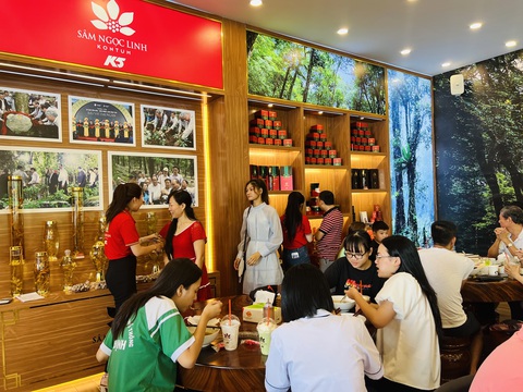 Sâm Ngọc Linh Kon Tum K5 khai trương quán phở đầu tiên - Ảnh 4. Sâm Ngọc Linh Kon Tum K5 khai trương quán phở đầu tiên - Ảnh 4.