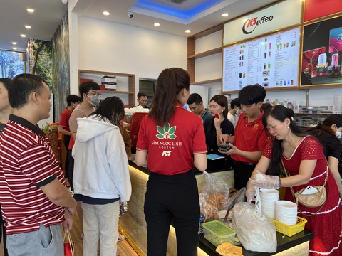 Sâm Ngọc Linh Kon Tum K5 khai trương quán phở đầu tiên - Ảnh 3. Sâm Ngọc Linh Kon Tum K5 khai trương quán phở đầu tiên - Ảnh 3.
