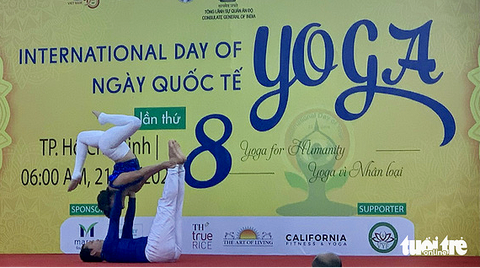 Hơn 1.000 người đồng diễn hưởng ứng Ngày quốc tế yoga 2022 - Ảnh 3. Hơn 1.000 người đồng diễn hưởng ứng Ngày quốc tế yoga 2022 - Ảnh 3.