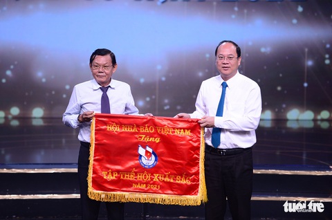 Trao giải cho 65 tác giả, nhóm tác giả đoạt Giải báo chí TP.HCM năm 2022 - Ảnh 2. Trao giải cho 65 tác giả, nhóm tác giả đoạt Giải báo chí TP.HCM năm 2022 - Ảnh 2.