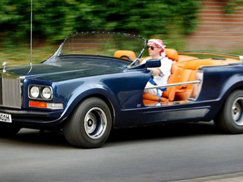 Vua Morocco bẻ cửa xe Rolls-Royce để… đi săn cùng chim ưng - Ảnh 1. Vua Morocco bẻ cửa xe Rolls-Royce để… đi săn cùng chim ưng - Ảnh 1.