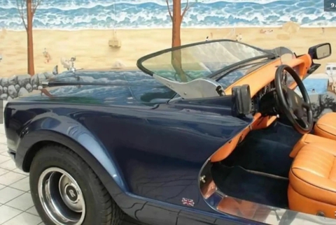 Vua Morocco bẻ cửa xe Rolls-Royce để… đi săn cùng chim ưng - Ảnh 2. Vua Morocco bẻ cửa xe Rolls-Royce để… đi săn cùng chim ưng - Ảnh 2.