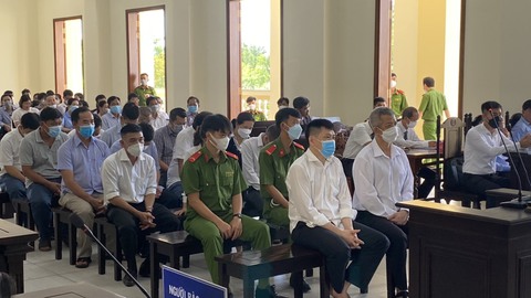 Xét xử cựu giám đốc ngân hàng gây thiệt hại 278 tỉ đồng - Ảnh 1. Xét xử cựu giám đốc ngân hàng gây thiệt hại 278 tỉ đồng - Ảnh 1.