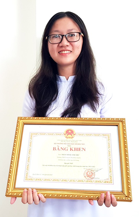 Được đặc cách tốt nghiệp nhờ nhựa sinh học - Ảnh 1. Được đặc cách tốt nghiệp nhờ nhựa sinh học - Ảnh 1.