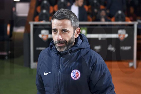 HLV của Nimes Olympique chưa từng nghe nhắc đến Nguyễn Quang Hải - Ảnh 1. HLV của Nimes Olympique chưa từng nghe nhắc đến Nguyễn Quang Hải - Ảnh 1.