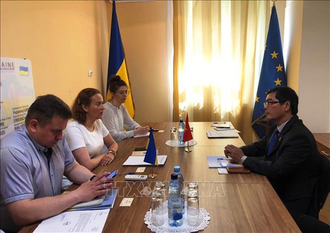 Việt Nam, Ukraine tiếp tục hợp tác về bảo hộ công dân - Ảnh 1. Việt Nam, Ukraine tiếp tục hợp tác về bảo hộ công dân - Ảnh 1.