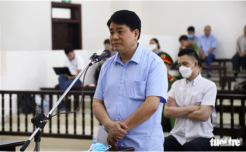 Nộp đủ 25 tỉ khắc phục hậu quả, cựu chủ tịch Hà Nội Nguyễn Đức Chung được giảm 3 năm tù - Ảnh 1. Nộp đủ 25 tỉ khắc phục hậu quả, cựu chủ tịch Hà Nội Nguyễn Đức Chung được giảm 3 năm tù - Ảnh 1.