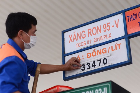 Giảm thuế xăng dầu quá hay, vậy mà...! - Ảnh 1. Giảm thuế xăng dầu quá hay, vậy mà...! - Ảnh 1.