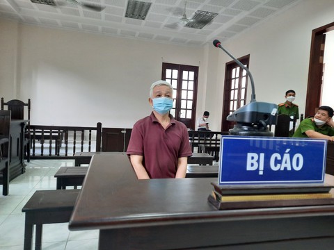 Người tung tin giả về vụ tự thiêu ở Thủ Đức lãnh án tù - Ảnh 1. Người tung tin giả về vụ tự thiêu ở Thủ Đức lãnh án tù - Ảnh 1.
