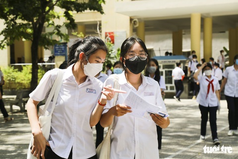 Thi lớp 10 tại Đà Nẵng: Đã có 8 điểm 10 môn toán - Ảnh 1. Thi lớp 10 tại Đà Nẵng: Đã có 8 điểm 10 môn toán - Ảnh 1.