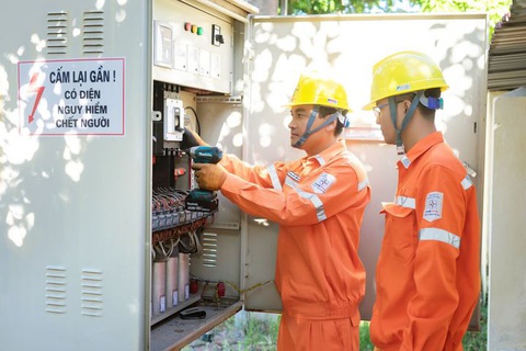 Phó Tổng giám đốc EVNNPC: Điện lực miền Bắc đảm bảo điện an toàn mùa nóng - Ảnh 2. Phó Tổng giám đốc EVNNPC: Điện lực miền Bắc đảm bảo điện an toàn mùa nóng - Ảnh 2.