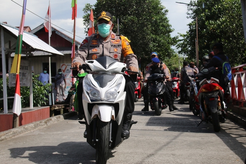 Vì sao xe máy điện phổ biến ở ‘rốn ngập’ của Indonesia? - Ảnh 3. Vì sao xe máy điện phổ biến ở ‘rốn ngập’ của Indonesia? - Ảnh 3.