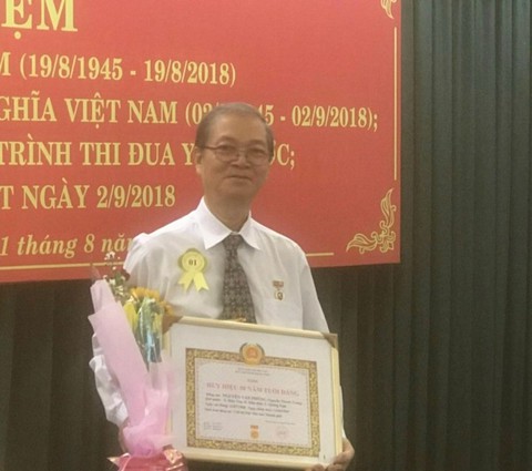 Nguyên phó chủ tịch Hội Nhà báo TP.HCM Nguyễn Văn Phùng qua đời - Ảnh 1. Nguyên phó chủ tịch Hội Nhà báo TP.HCM Nguyễn Văn Phùng qua đời - Ảnh 1.