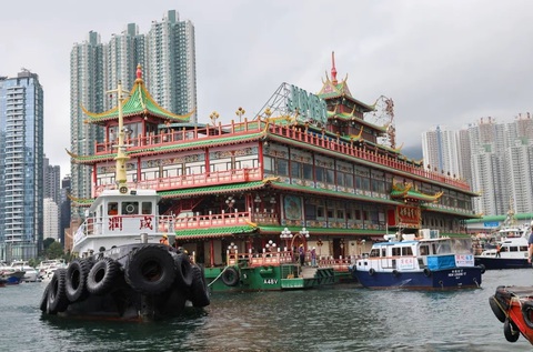 Nhà hàng nổi của Hong Kong có thực sự chìm ngoài biển? - Ảnh 1. Nhà hàng nổi của Hong Kong có thực sự chìm ngoài biển? - Ảnh 1.