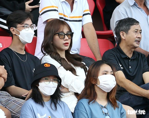 Sân Thống Nhất đìu hiu ngày Viettel đá mở màn AFC Cup 2022 - Ảnh 3. Sân Thống Nhất đìu hiu ngày Viettel đá mở màn AFC Cup 2022 - Ảnh 3.