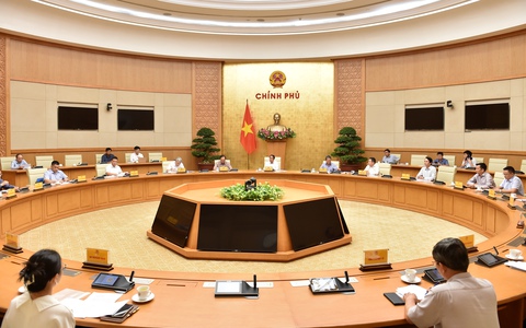 Kiên quyết thu phí không dừng trước 31-7, nếu không sẽ xả trạm - Ảnh 2. Kiên quyết thu phí không dừng trước 31-7, nếu không sẽ xả trạm - Ảnh 2.