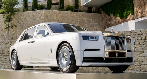 Bánh xe Rolls-Royce mất 10 ngày hoàn thiện, giá hàng trăm triệu đồng - Ảnh 1. Bánh xe Rolls-Royce mất 10 ngày hoàn thiện, giá hàng trăm triệu đồng - Ảnh 1.