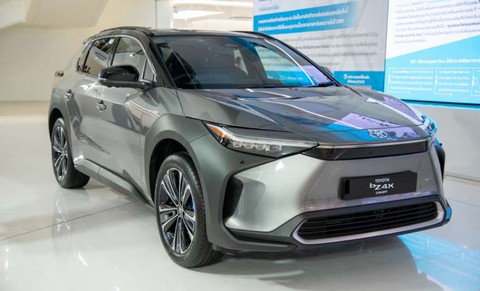Xe điện đầu tiên của Toyota lộ giá bán chát ở Đông Nam Á - Ảnh 1. Xe điện đầu tiên của Toyota lộ giá bán chát ở Đông Nam Á - Ảnh 1.