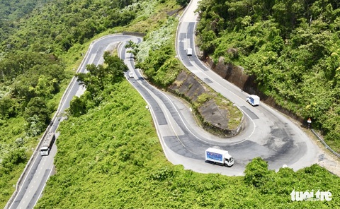 Chuyến xe ‘không tiền mặt’ được chào đón ở trung tâm du lịch miền Trung - Ảnh 1. Chuyến xe ‘không tiền mặt’ được chào đón ở trung tâm du lịch miền Trung - Ảnh 1.