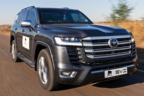 Thêm gần 1,5 tỉ đồng để biến Toyota Land Cruiser thành bản bọc thép không ngán AK-47 - Ảnh 1. Thêm gần 1,5 tỉ đồng để biến Toyota Land Cruiser thành bản bọc thép không ngán AK-47 - Ảnh 1.