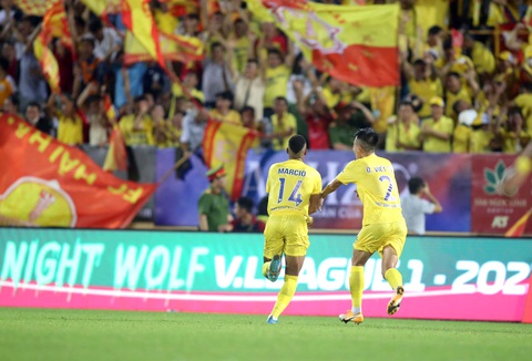 CLB Hà Nội lỡ cơ hội lên đầu bảng V-League 2022 - Ảnh 2. CLB Hà Nội lỡ cơ hội lên đầu bảng V-League 2022 - Ảnh 2.