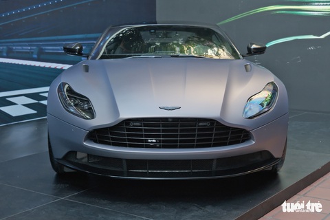 Aston Martin Vantage F1 Edition đầu tiên Việt Nam giá gần 18,8 tỉ đồng - Ảnh 5. Aston Martin Vantage F1 Edition đầu tiên Việt Nam giá gần 18,8 tỉ đồng - Ảnh 5.